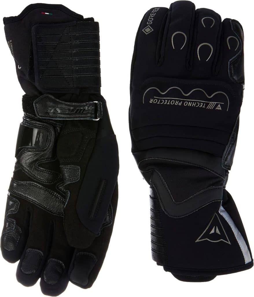 Test des gants de moto Dainese noirs taille XL
