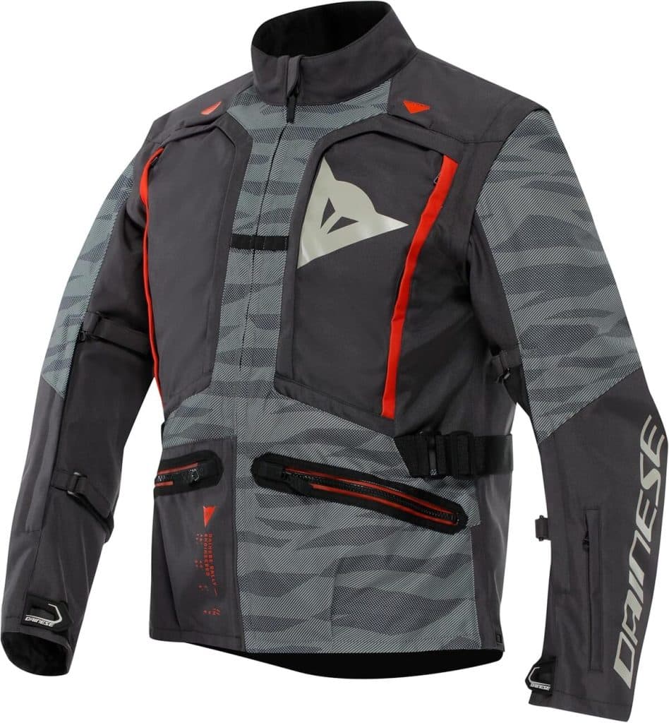 Test de la veste de moto Dainese Sterrato Tex Jacket : performance et style