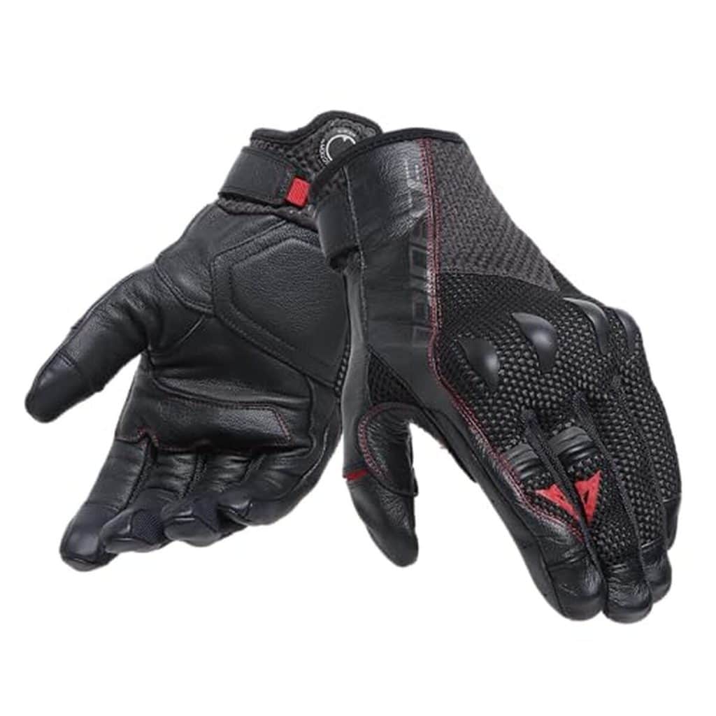 Test des gants moto Dainese Karakum : confort et protection estivale