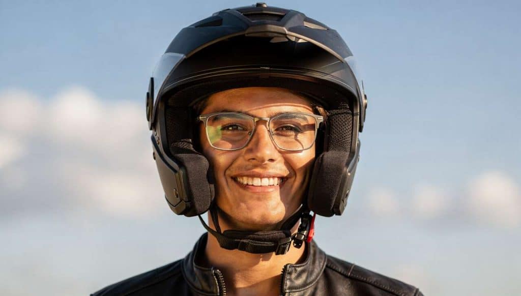 Comment porter un casque moto et lunettes confortablement ?