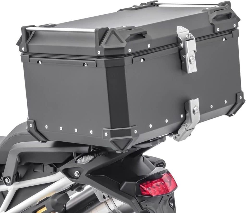 Test du top case Bagtecs XB65 : 65L de stockage robuste pour moto