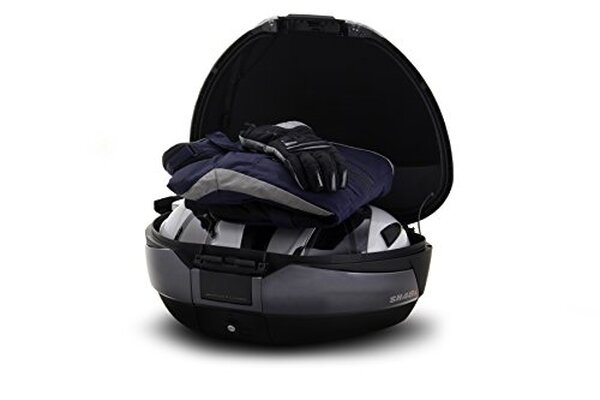 Découvrez notre test détaillé du top case Shad SH48 gris foncé/noir. Capacité, qualité et praticité : tout ce qu'il faut savoir avant d'acheter.