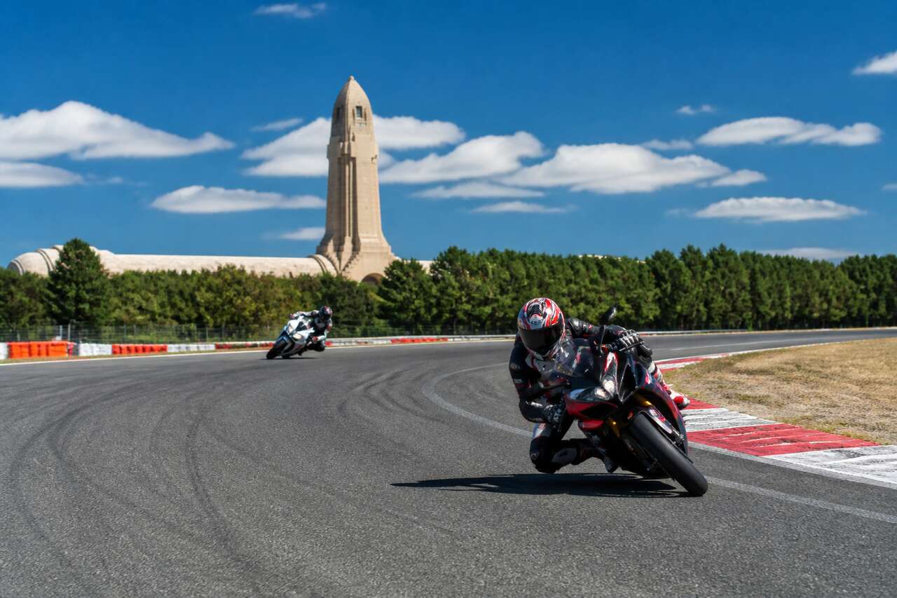 Le circuit de Mérignac dévoilé : un écrin accessible pour nourrir votre passion du pilotage moto